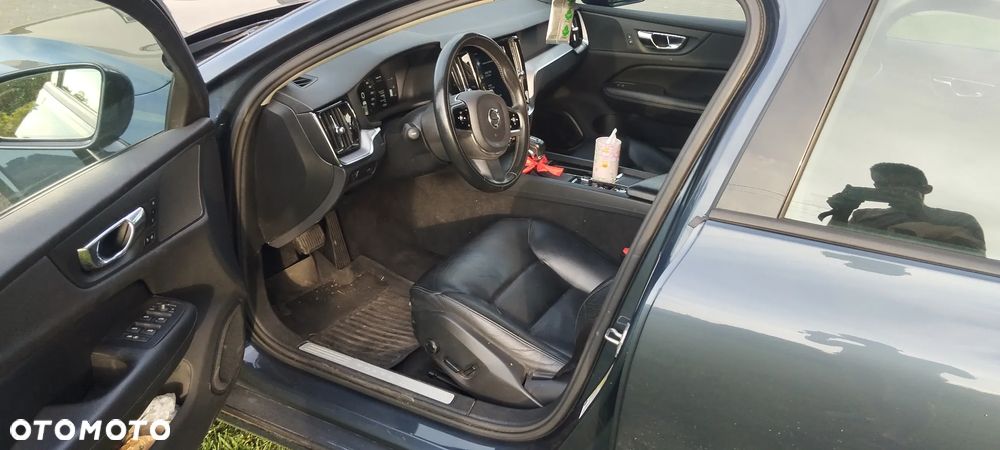 Volvo S60 T6 AWD Momentum Pro - 7