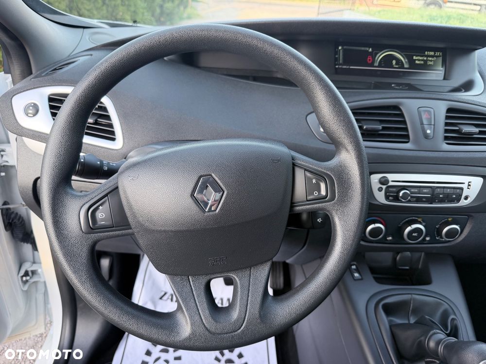Renault Scenic - 16
