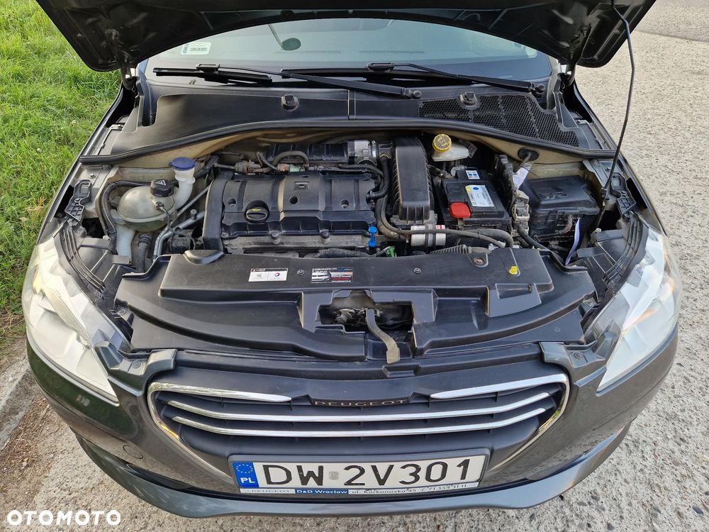 Peugeot 301 1.6 VTi Allure - 37