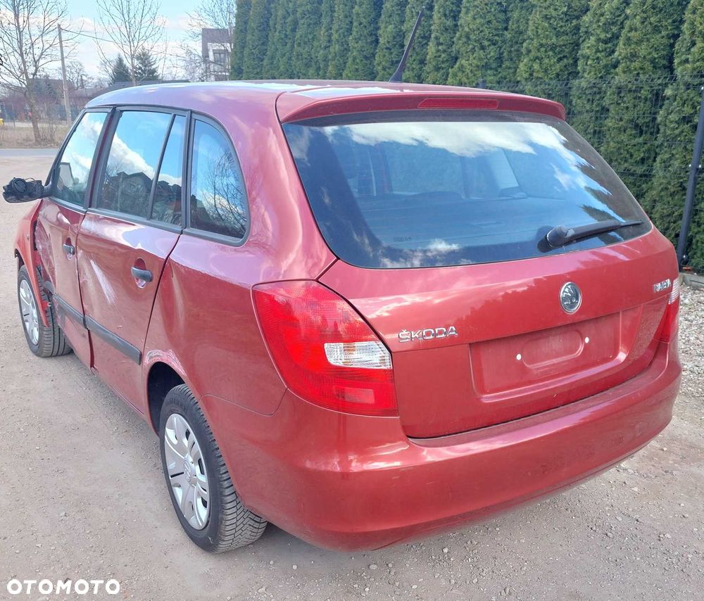 Skoda Fabia - 4
