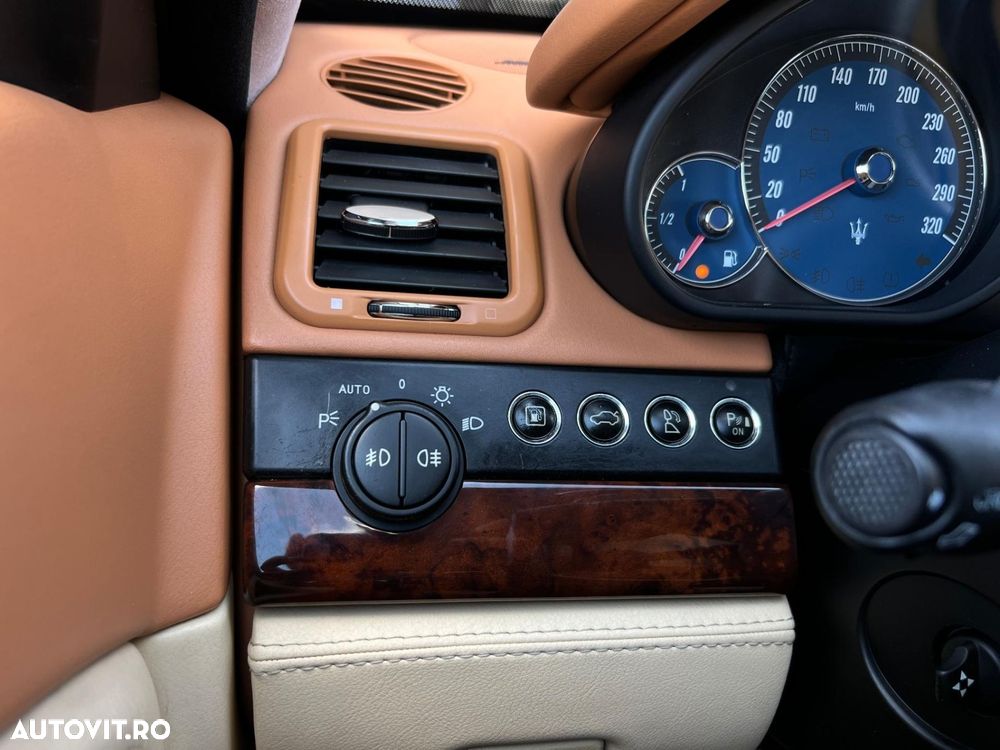 Maserati Quattroporte - 24