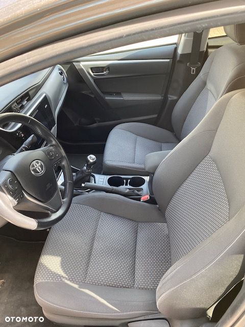 Toyota Corolla 1.6 Comfort - 18