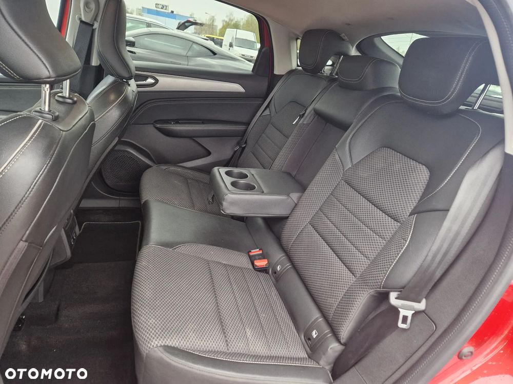 Renault Arkana 1.6 E-TECH Zen MMT - 25