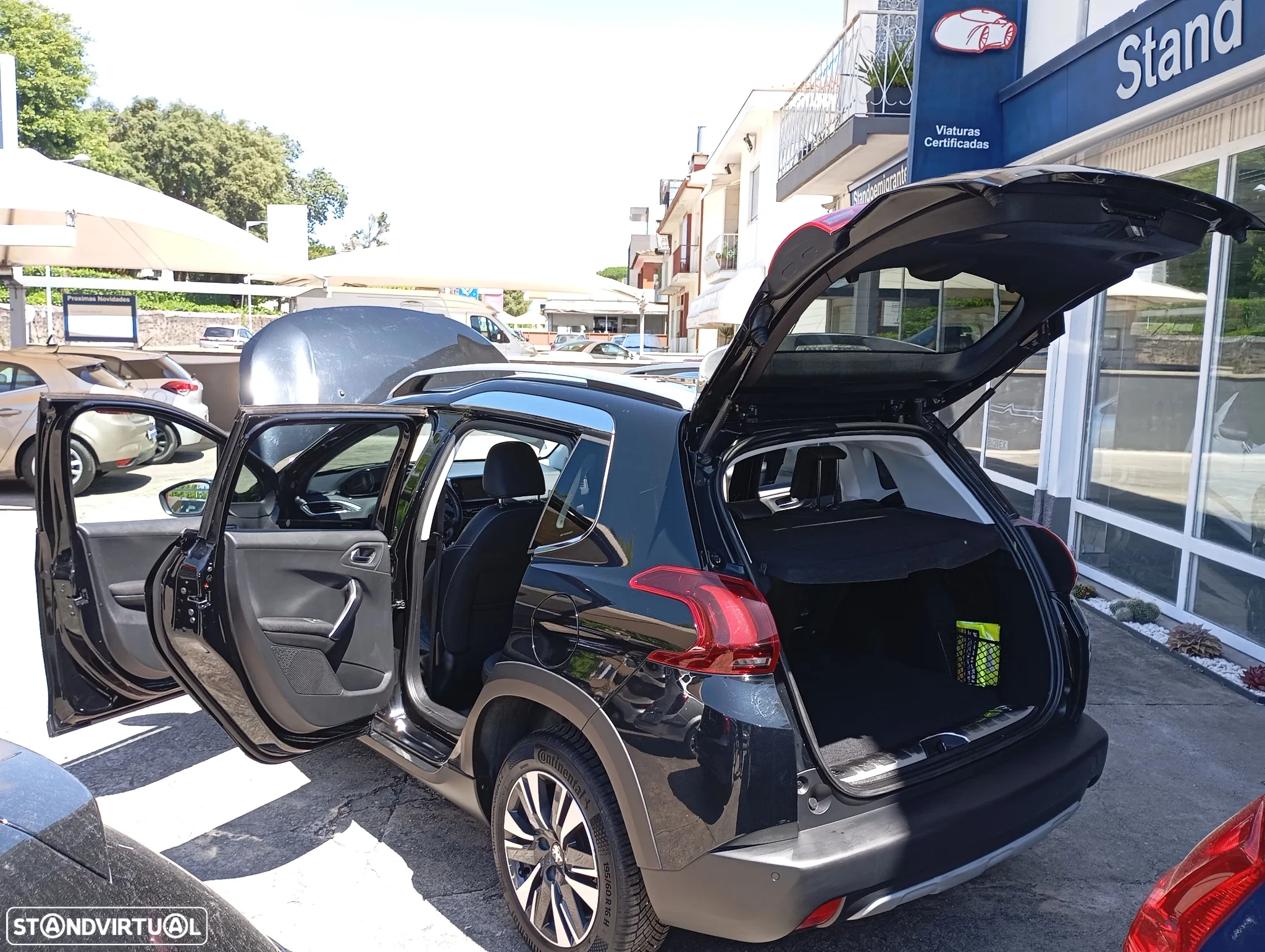 Peugeot 2008 1.2 PureTech Allure EAT6 - 11