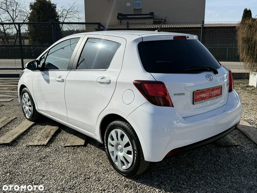 Toyota Yaris - 4