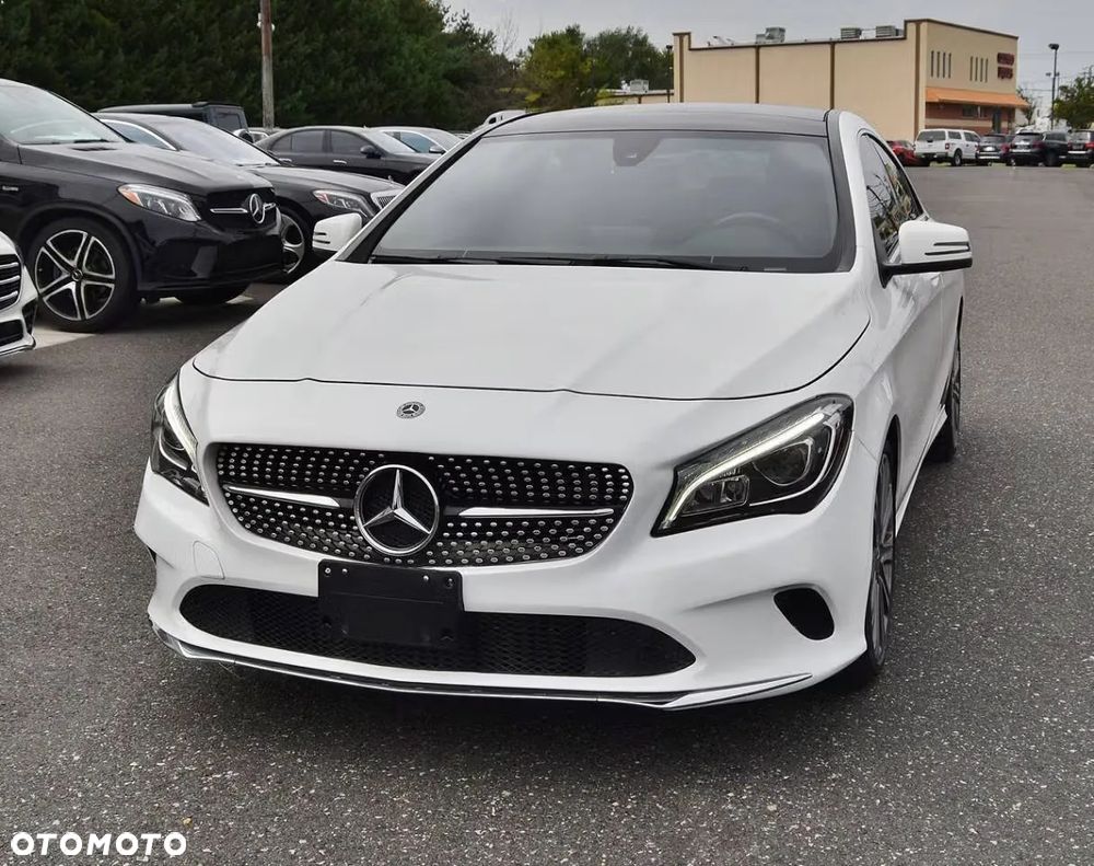 Mercedes-Benz CLA 250 4Matic 7G-DCT - 2