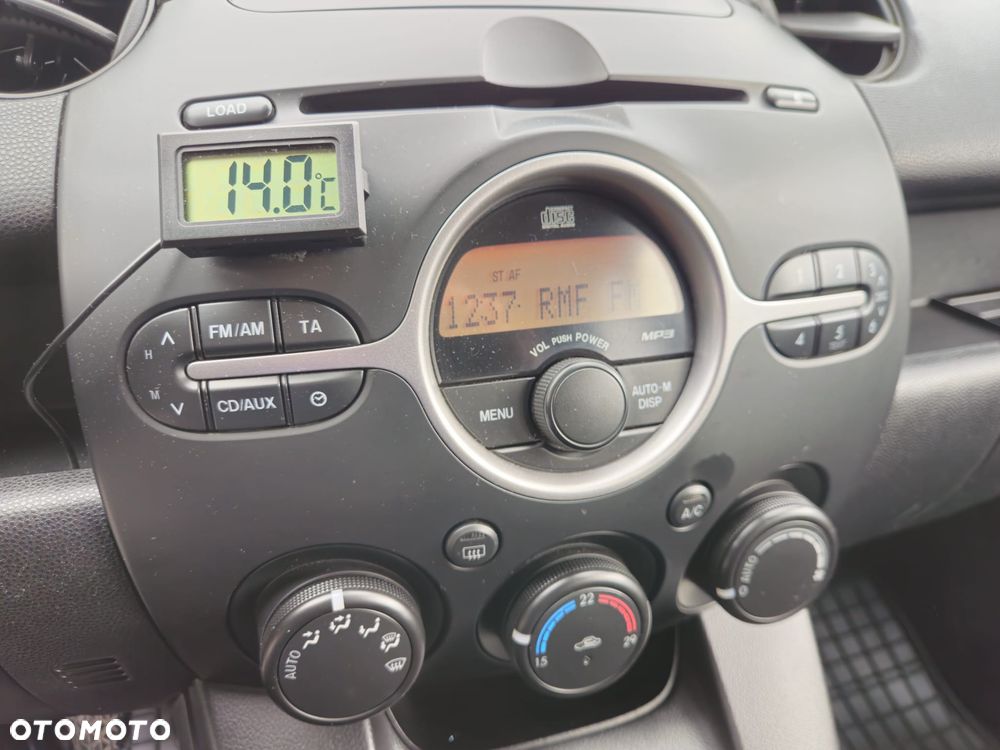 Mazda 2 - 17