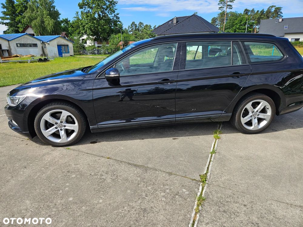 Volkswagen Passat 2.0 TDI SCR Comfortline - 3
