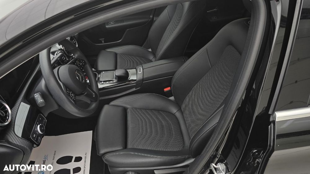 Mercedes-Benz A - 12