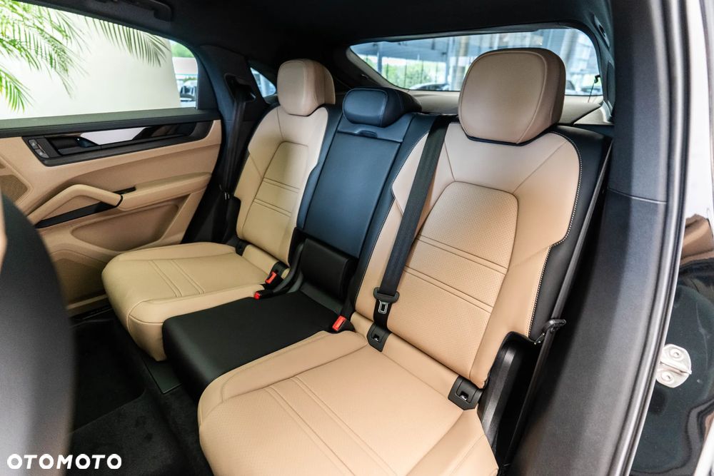Porsche Cayenne E-Hybrid PHEV Black Edition - 14