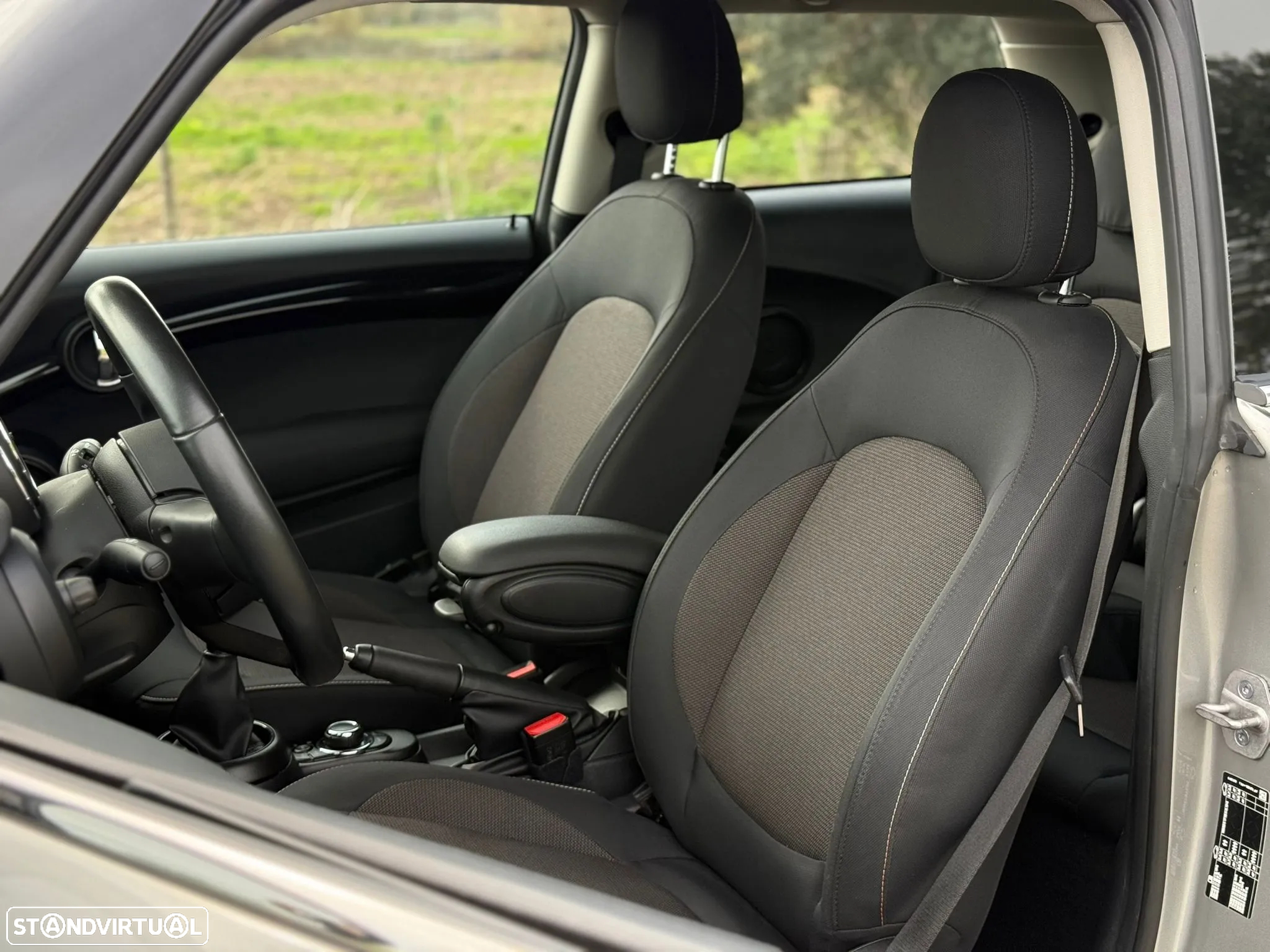 MINI 3 Portas Cooper Essential - 50