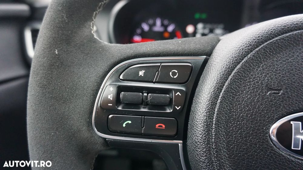 Kia Optima - 26