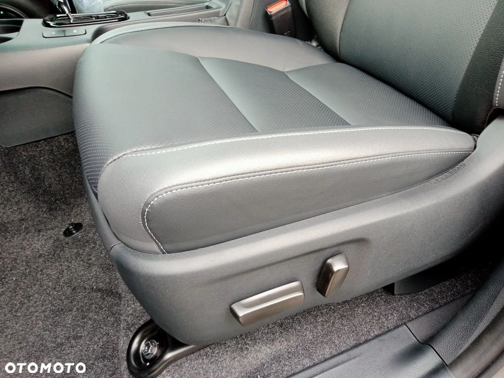 Toyota Hilux 2.8 D-4D Double Cab Invincible 4x4 - 12