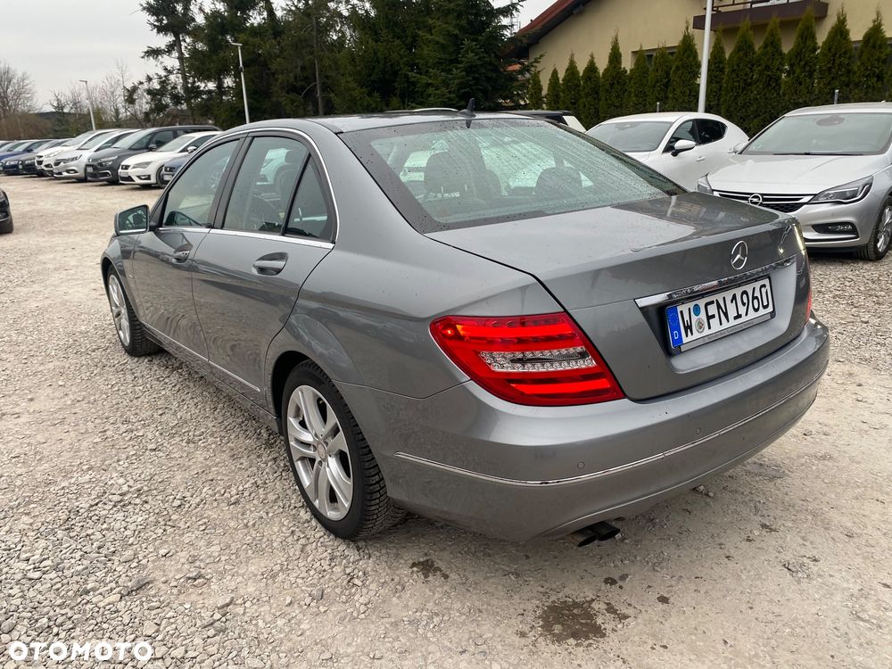 Mercedes-Benz Klasa C 180 CGI Automatik BlueEFFICIENCY Avantgarde - 3