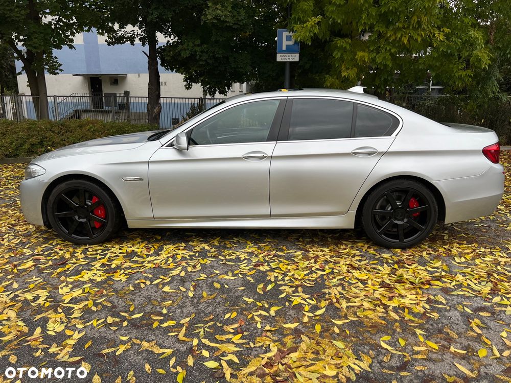 BMW Seria 5 535i xDrive - 13