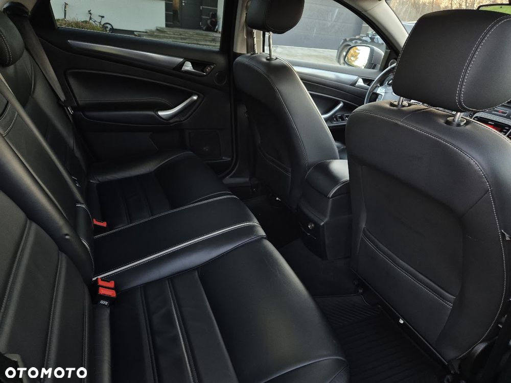 Ford Mondeo 2.0 TDCi Titanium X - 23