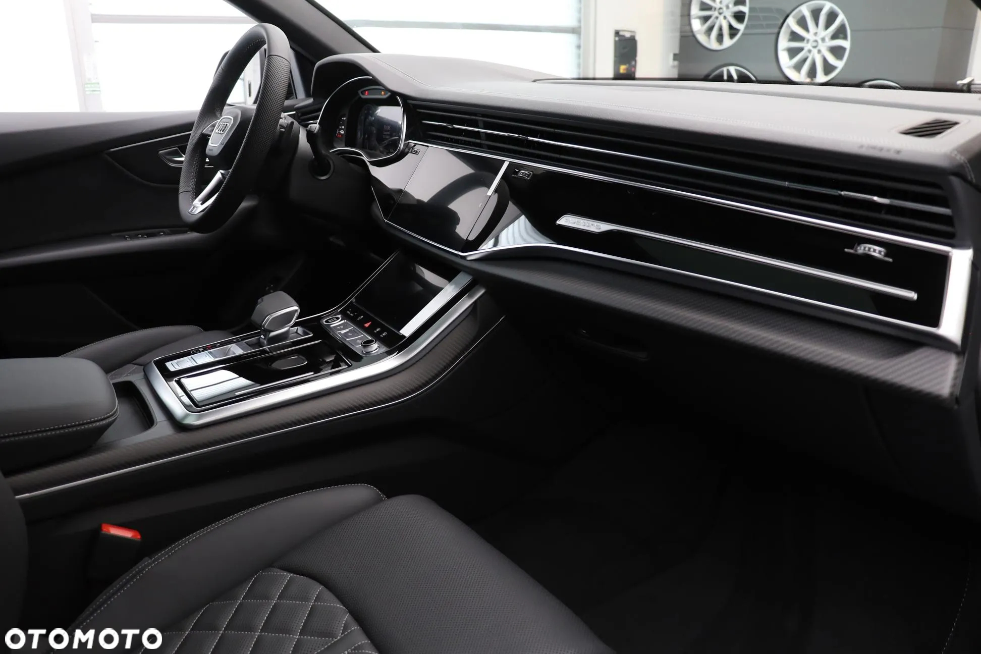 Audi Q8 - 17