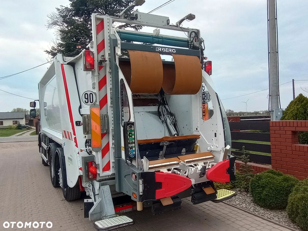 Renault D26 WIDE 320 6x2 Euro-6 Farid Śmieciarka *2018* - 9