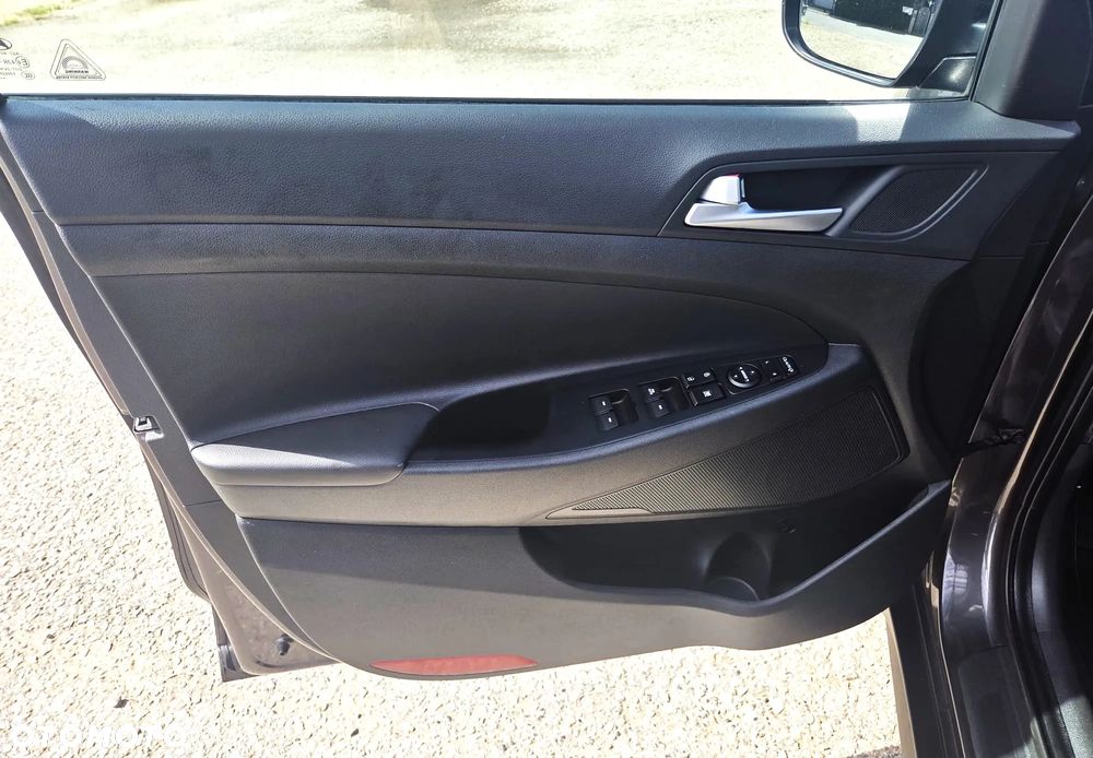 Hyundai Tucson 1.6 GDI BlueDrive Style 2WD - 33