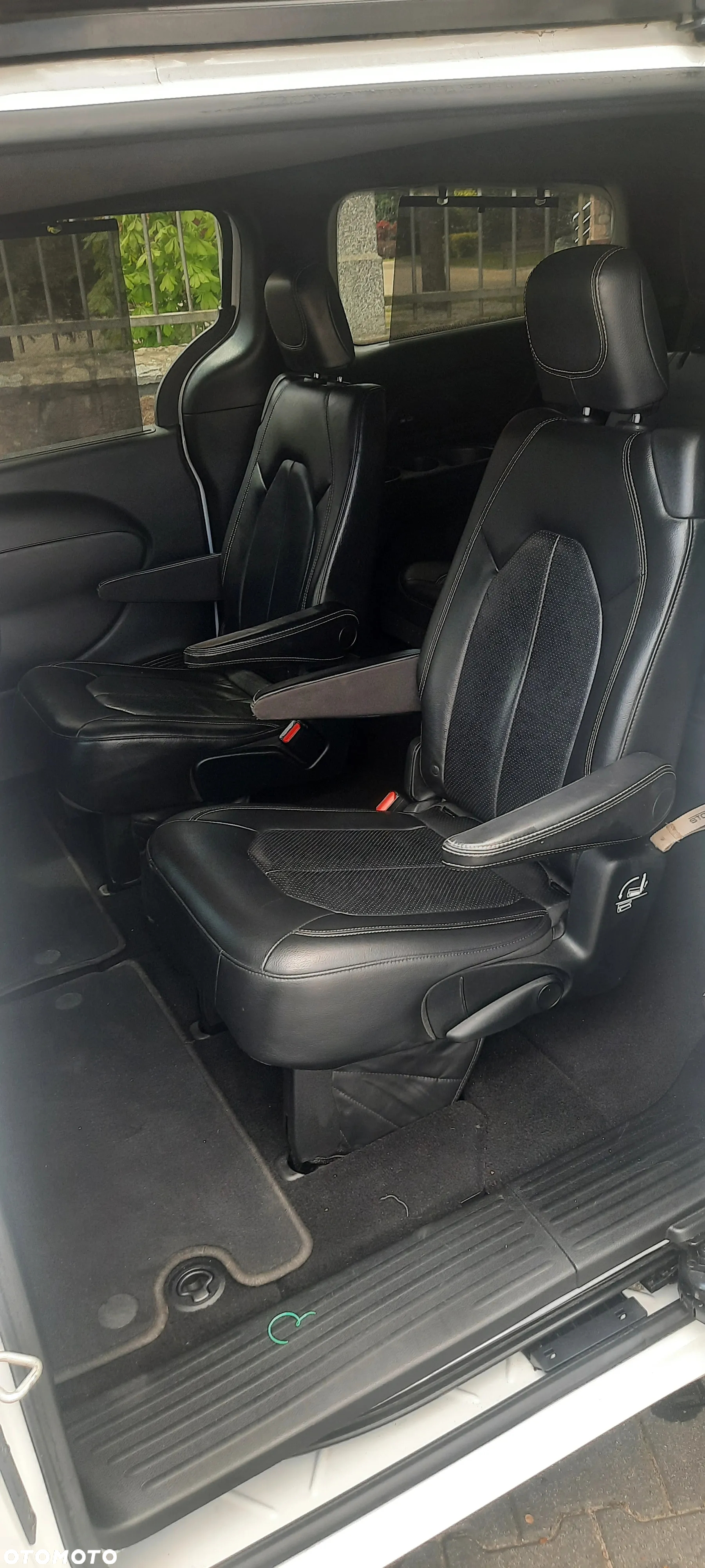 Chrysler Pacifica - 25