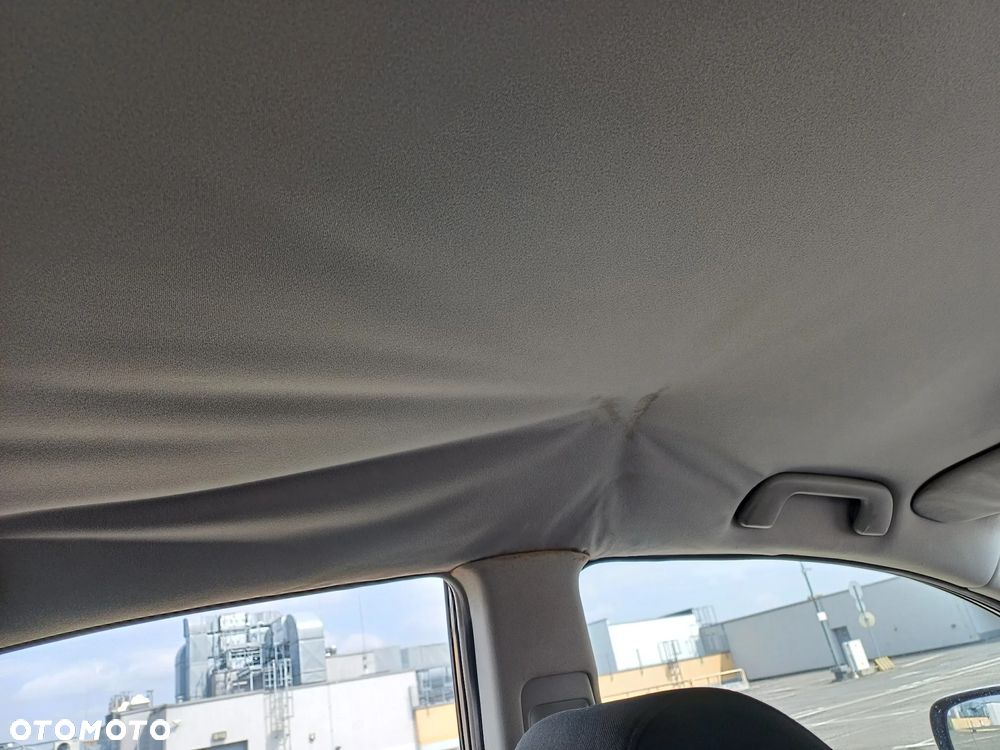 Toyota Avensis 2.0 D-4D - 11