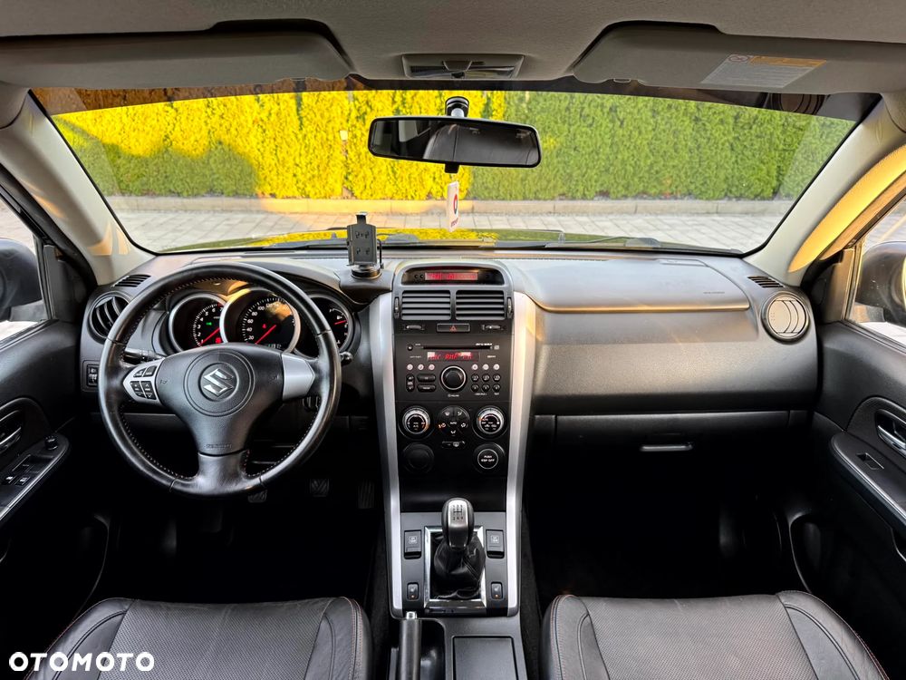 Suzuki Grand Vitara 1.6 Black&White - 8