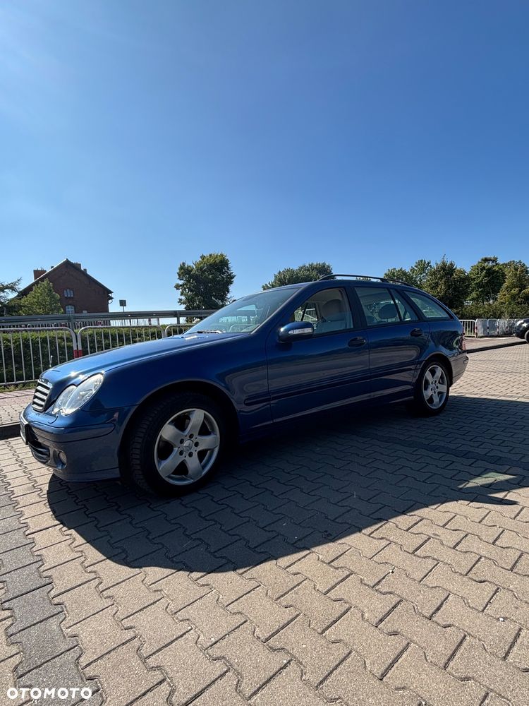 Mercedes-Benz Klasa C 180 T Kompr Classic - 3