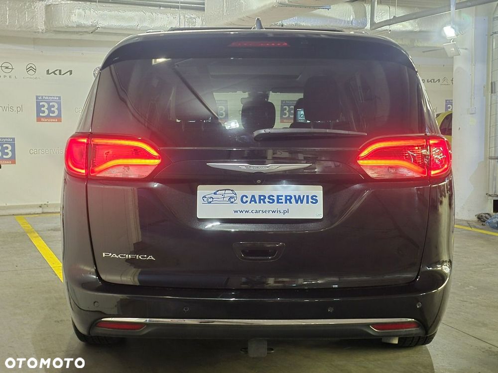 Chrysler Pacifica - 5