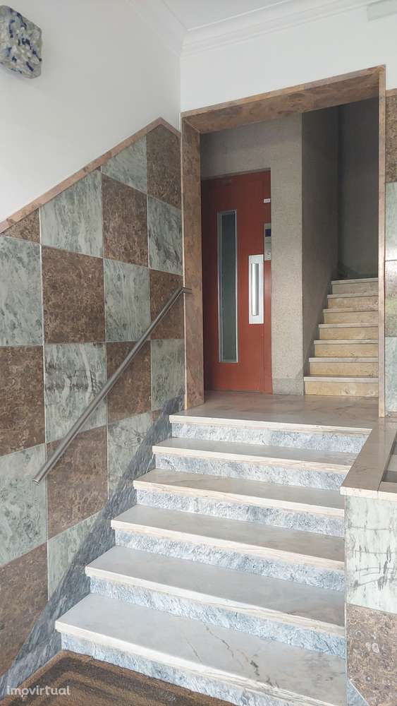 Apartamento T2 com elevador - Grande imagem: 2/16