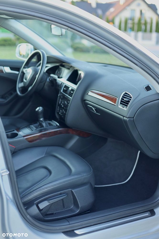 Audi A4 Limousine 1.8 TFSI Ambiente - 23