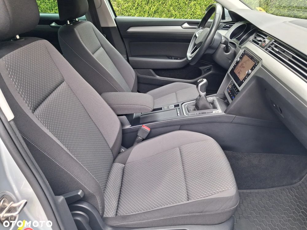 Volkswagen Passat 2.0 TDI EVO Business - 9