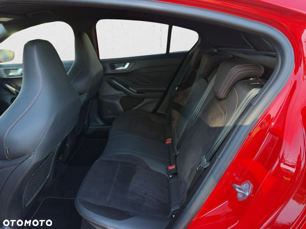 Ford Focus - 22