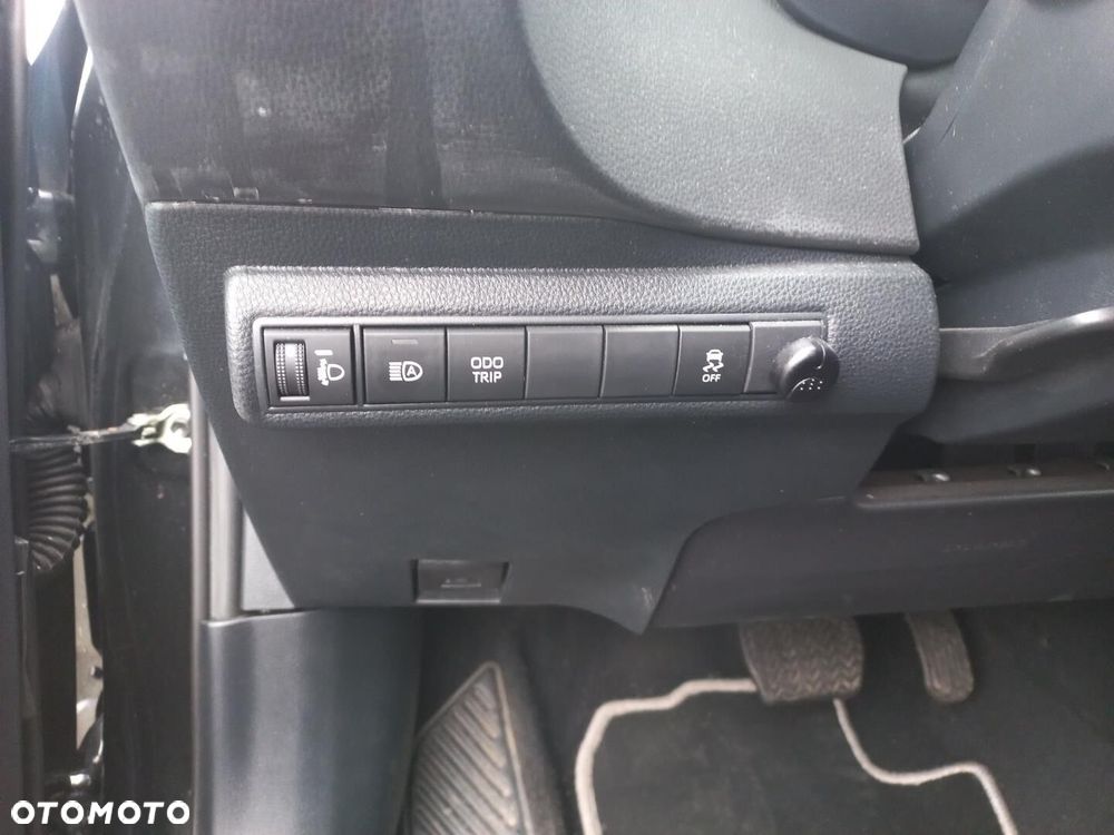 Toyota Corolla 1.8 Hybrid Style - 17