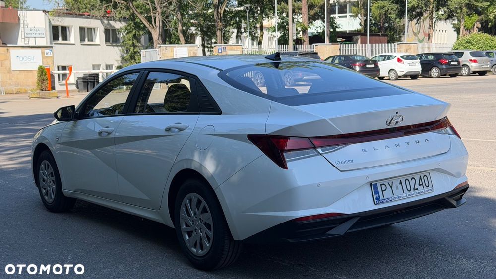 Hyundai Elantra 1.6 Modern - 4