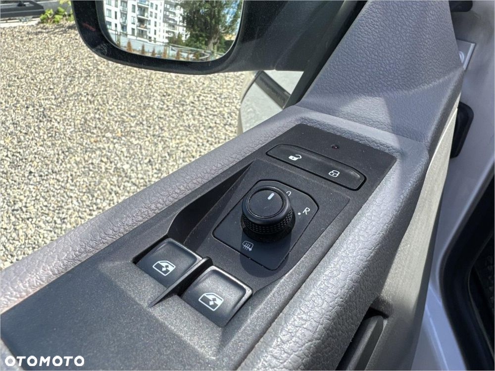 Volkswagen transporter - 11
