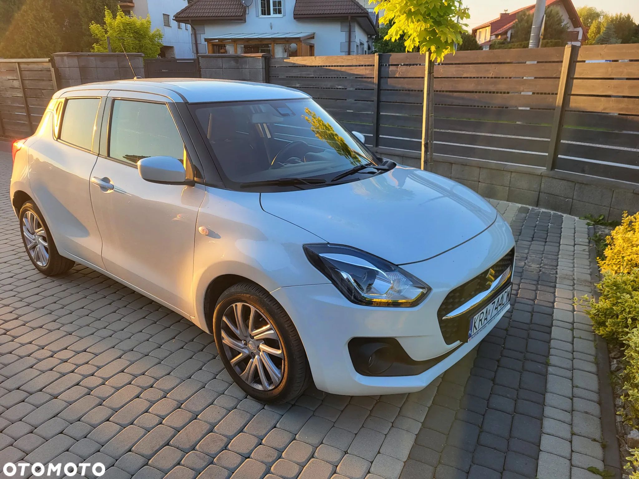 Suzuki Swift 1.2 Dualjet Hybrid CVT Comfort - 1