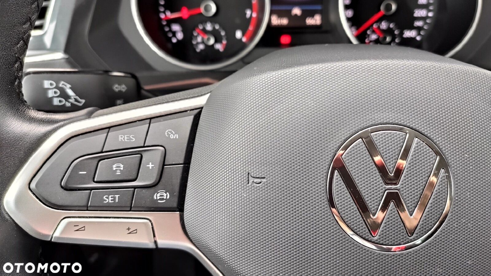 Volkswagen Tiguan - 16