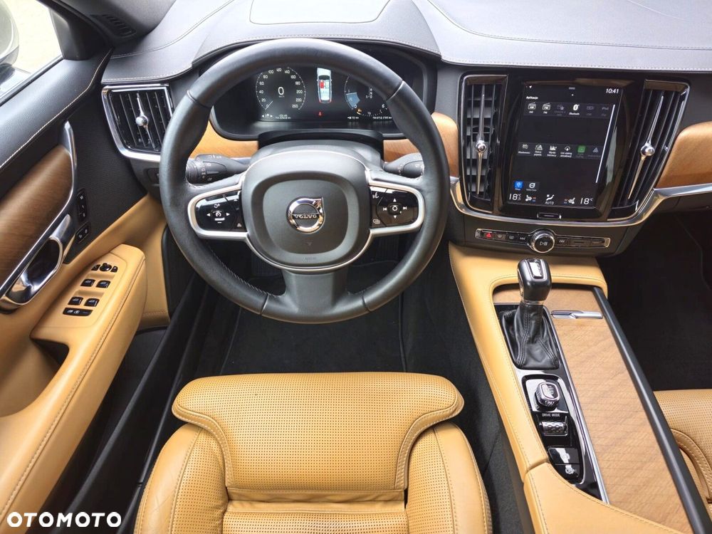 Volvo V90 D4 SCR AWD Inscription - 19