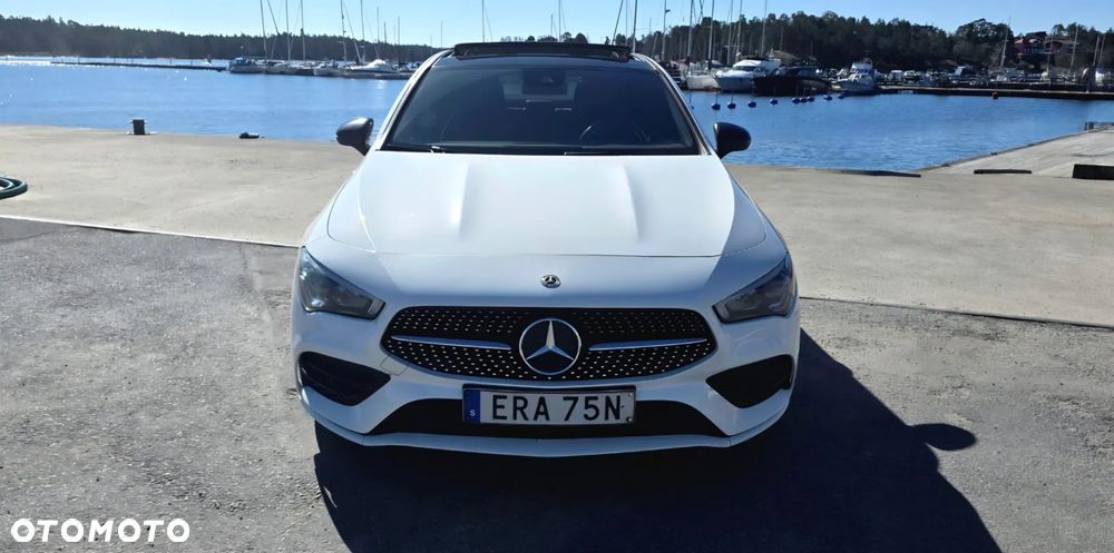 Mercedes-Benz CLA 220 4Matic 7G-DCT AMG Line - 3