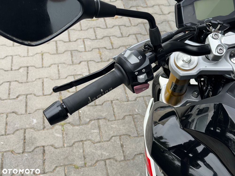 BMW G - 20