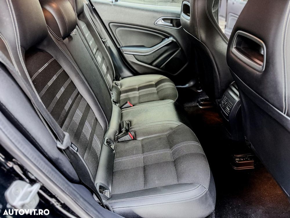 Mercedes-Benz GLA 220 d 7G-DCT AMG Line - 28