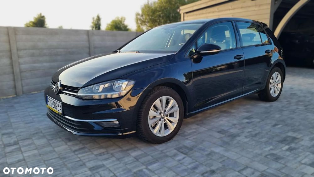 Volkswagen Golf - 6