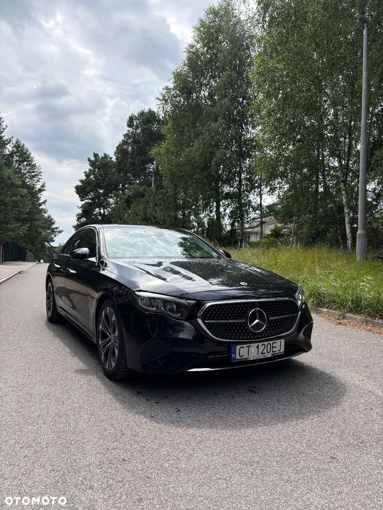 Mercedes-Benz Klasa E 220 d 9G-TRONIC Edition AVANTGARDE - 3