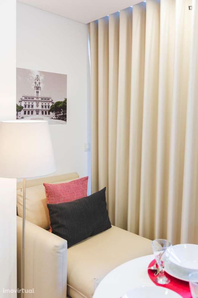 Estúdio - localizado em Cedofeita Porto - Grande imagem: 2/10