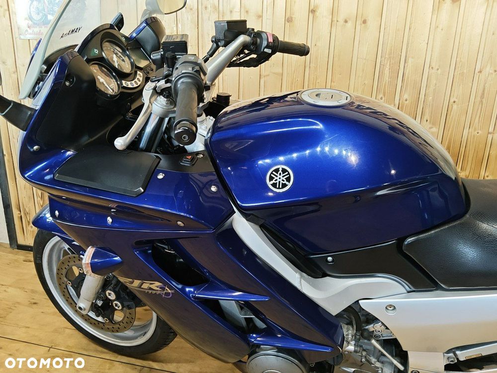 Yamaha FJR - 11
