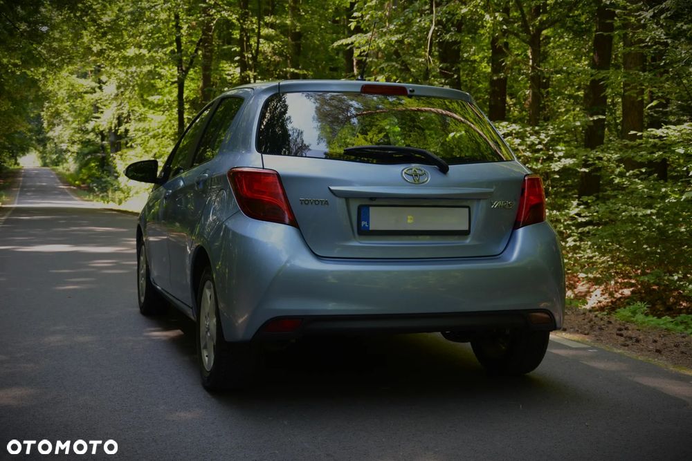 Toyota Yaris 1.33 Premium - 6