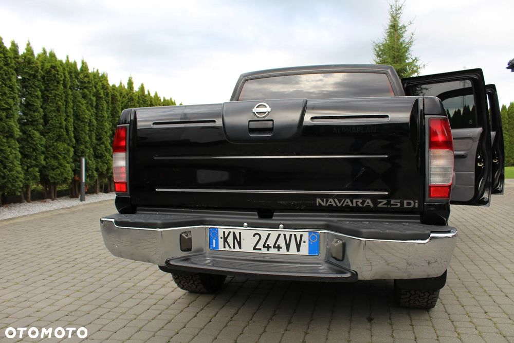 Nissan Pickup Navara - 22