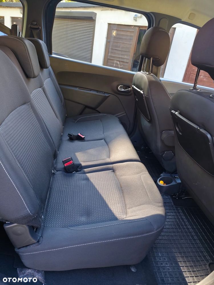 Dacia Lodgy 1.6 SCe Laureate S&S - 16