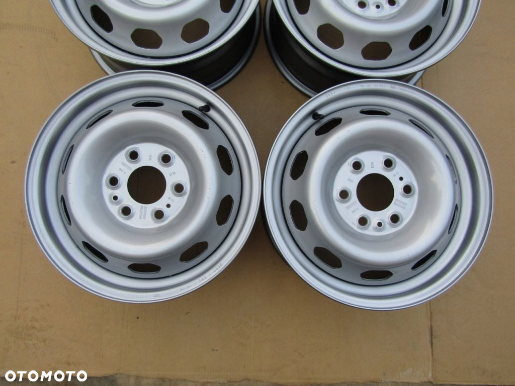 4x NOWE Felgi 16 Iveco Daily 6,5j 6x125 ET68 / 35S 29L / oryginał - 3