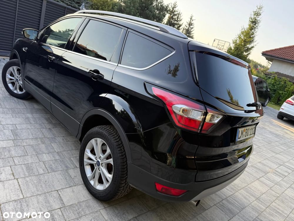 Ford Kuga 1.5 EcoBoost 2x4 Titanium - 4
